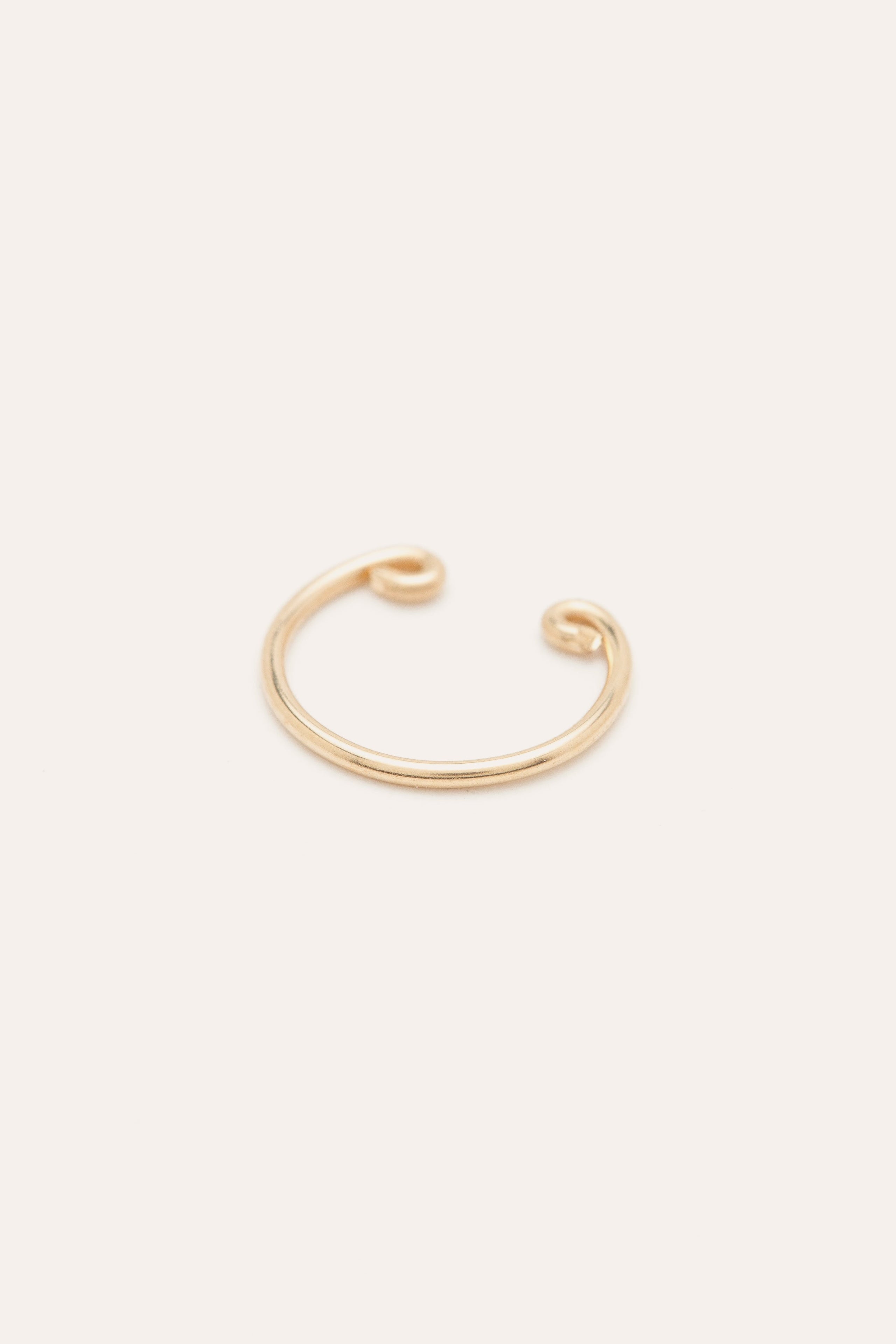 Fake Piercing Essential